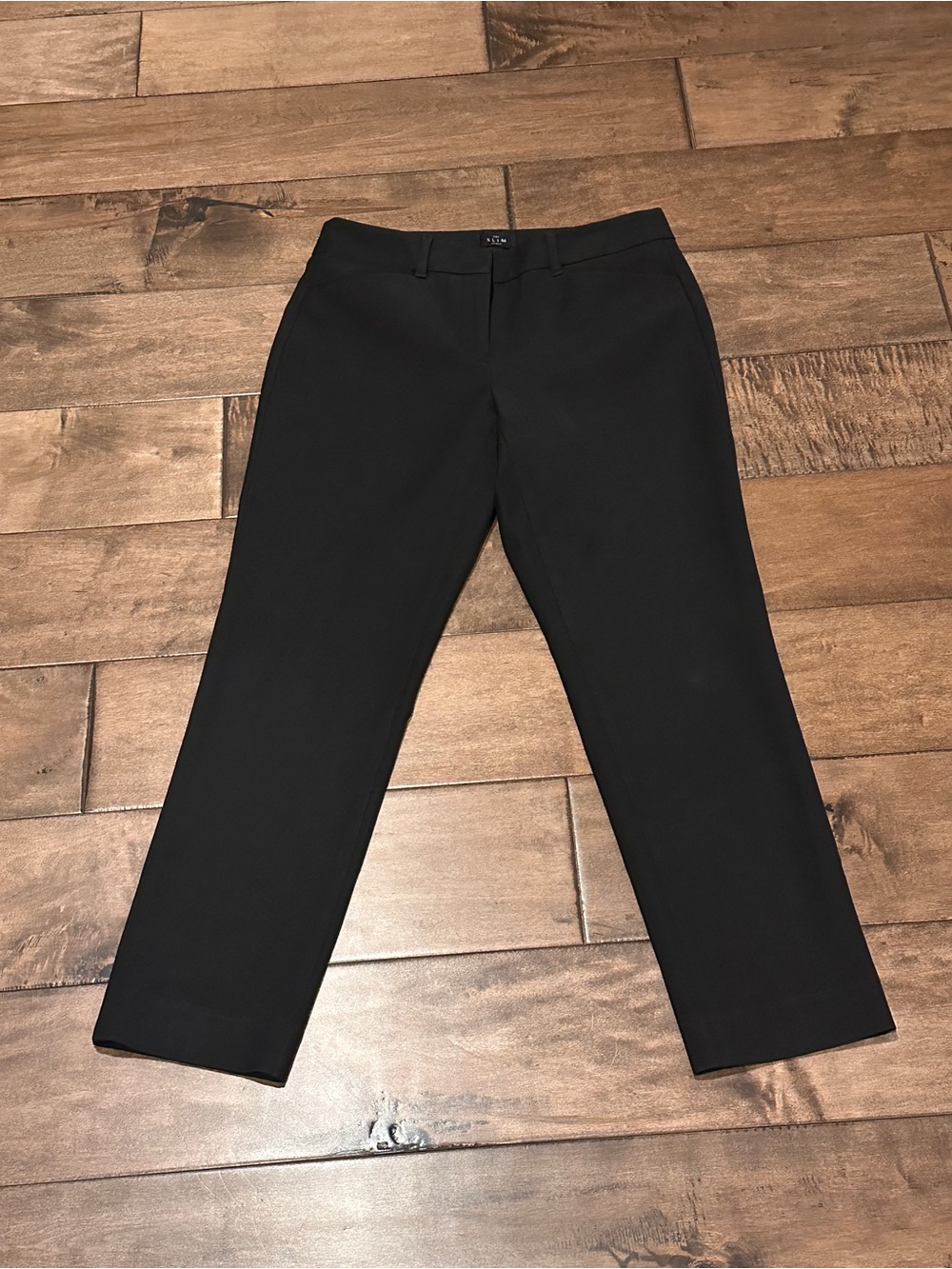 White House Black Market Slim Cropped Black Pants Size 2